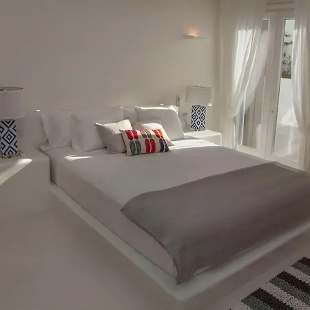 Villa Paros Sleeps 16 Pool Air Con *
