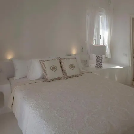 Villa Paros Sleeps 16 Pool Air Con *