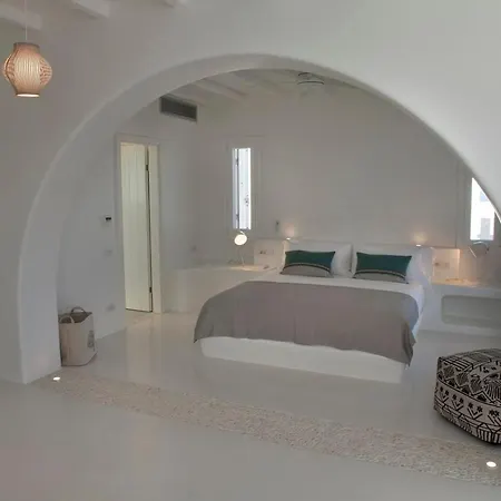 Paros Sleeps 16 Pool Air Con Páros